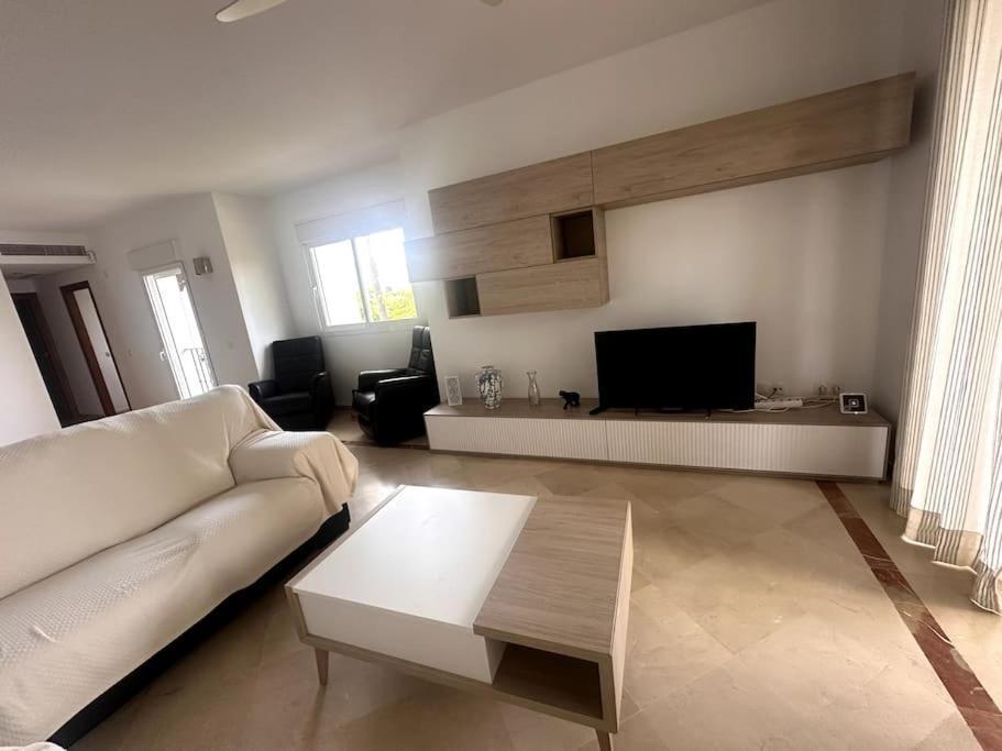 Costalita Beach Apartamento En Estepona Exterior foto